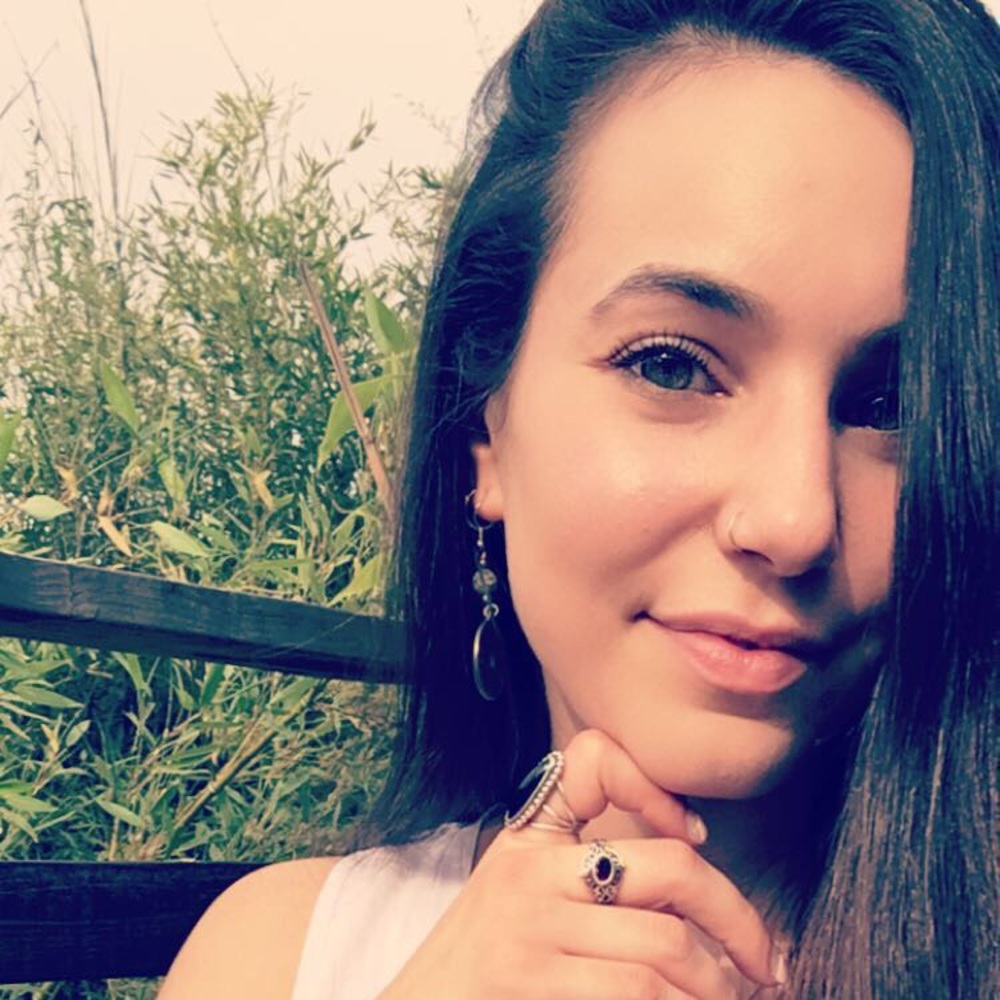 Meet your Posher, Caroline